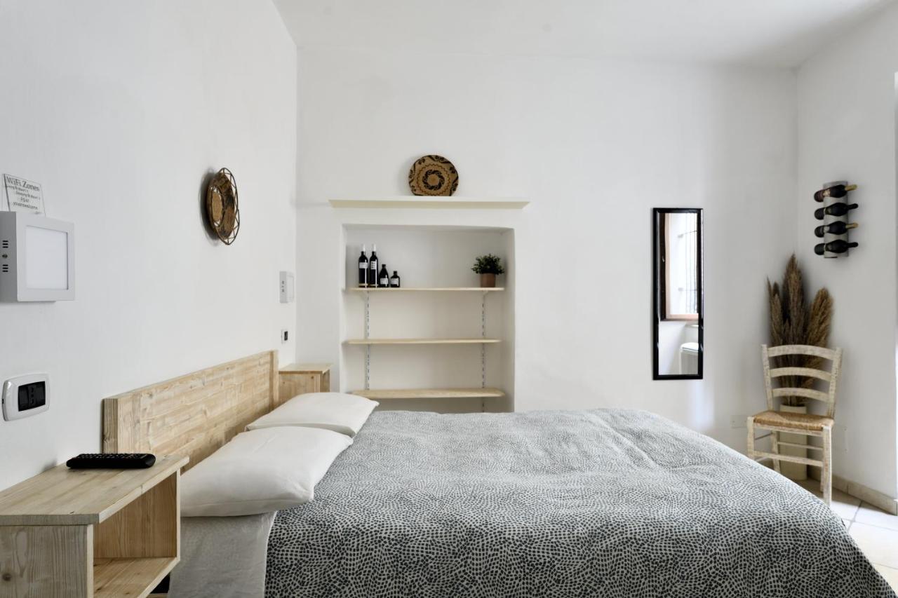 לינה וארוחת בוקר Tortolì Al Vicoletto - Genuine Hospitality מראה חיצוני תמונה