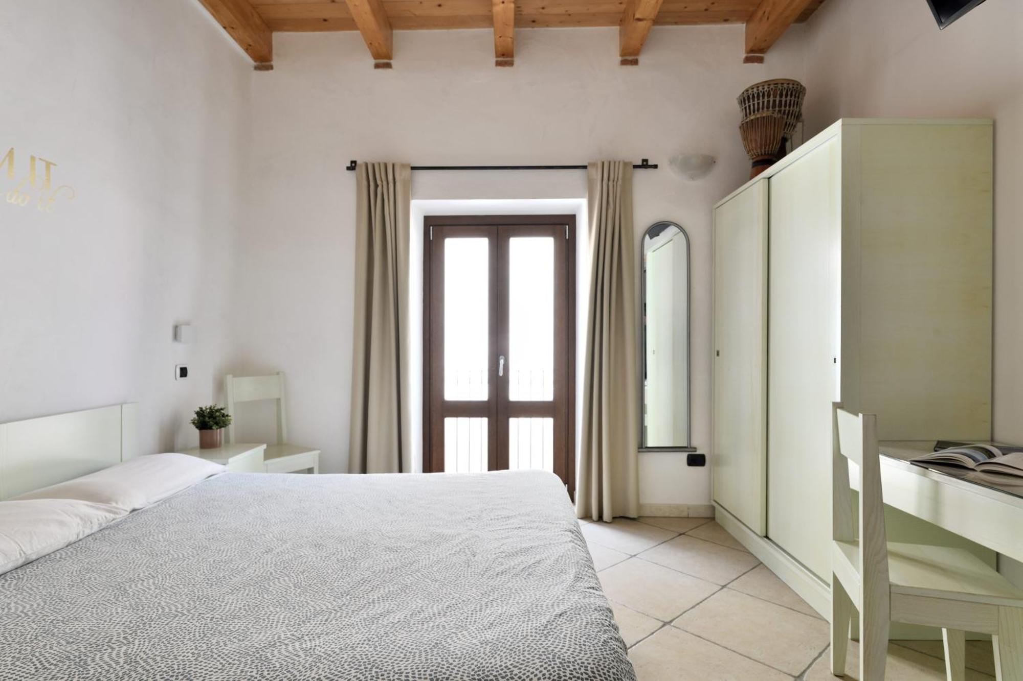 לינה וארוחת בוקר Tortolì Al Vicoletto - Genuine Hospitality מראה חיצוני תמונה